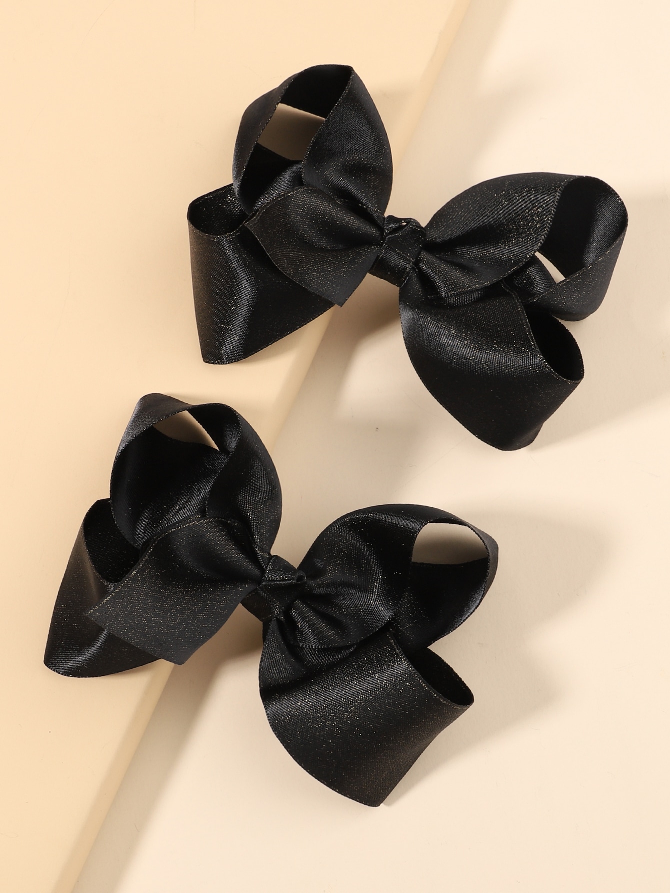 Ribbon Bow Gift - กิ๊บติดผมสีพื้น 2 ชิ้น ขนาด 4 นิ้ว