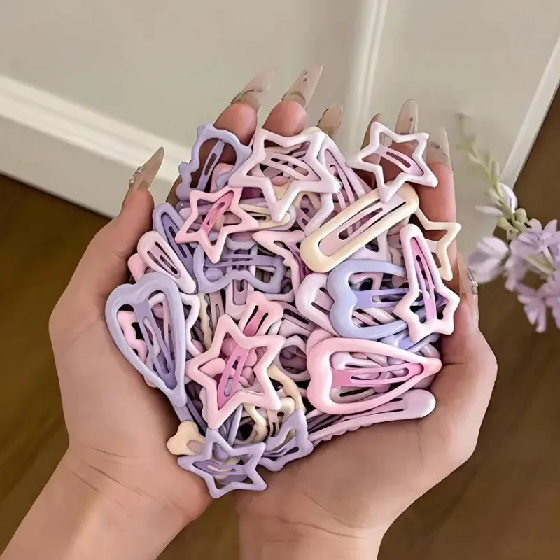 Ribbon Bow Gift - กิ๊บติดผมรูปหัวใจและรูปโบว์สีชมพูอ่อน 32 ชิ้น | เหมาะสำหรับเด็กผู้หญิงเป็นของขวัญสำหรับงานปาร์ตี้หรือวันหยุด