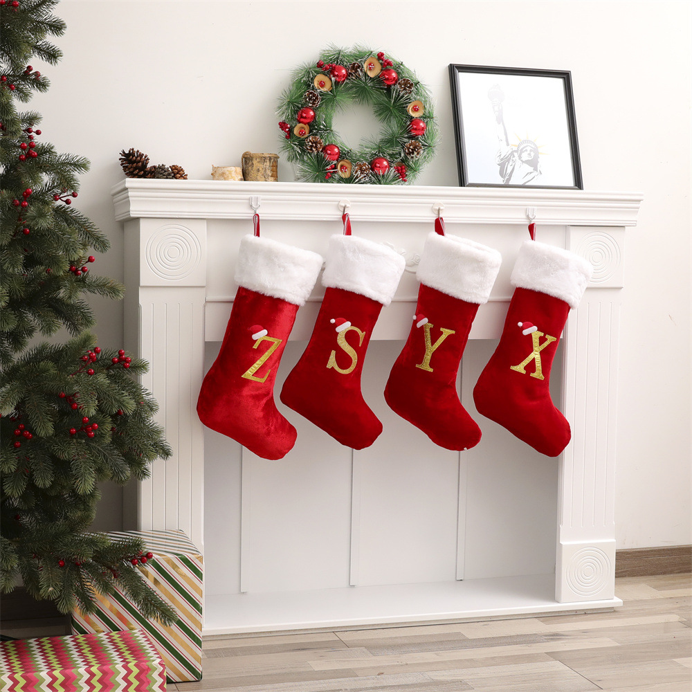 ถุงของขวัญคริสต์มาสลายตัวอักษร - Christmas Stocking Hanging บทวิจารณ์และราคา